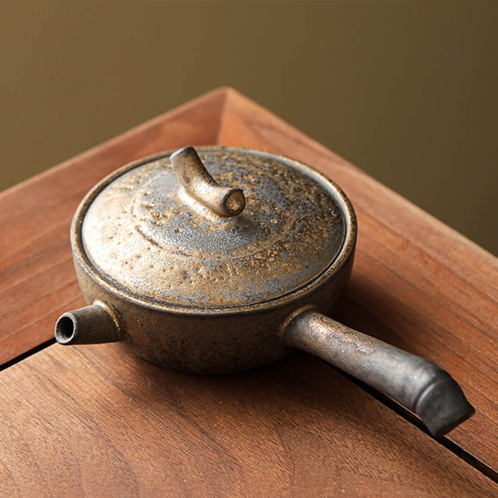 Japanese Vintage Gilded Ceramic Side-Handle Teapot_5