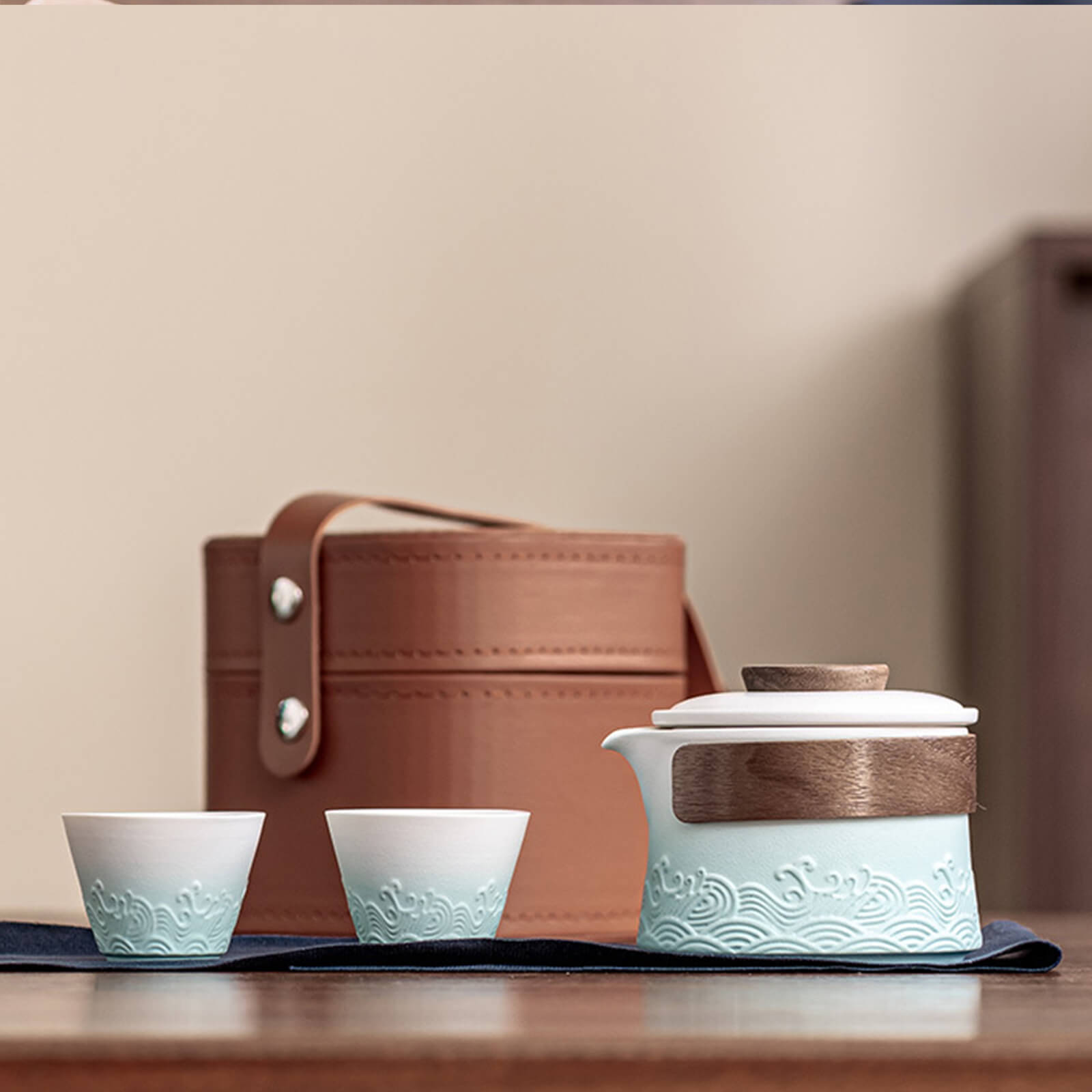 Japanese Tea Gift Set – Portable Travel Teapot & Cup Kit