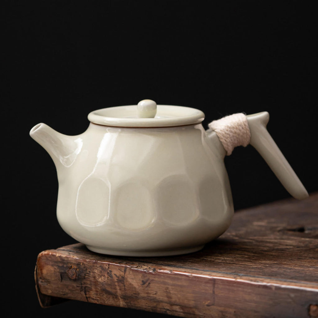 Minimalist Ceramic Side-Handle Teapot – Japanese Tea Set