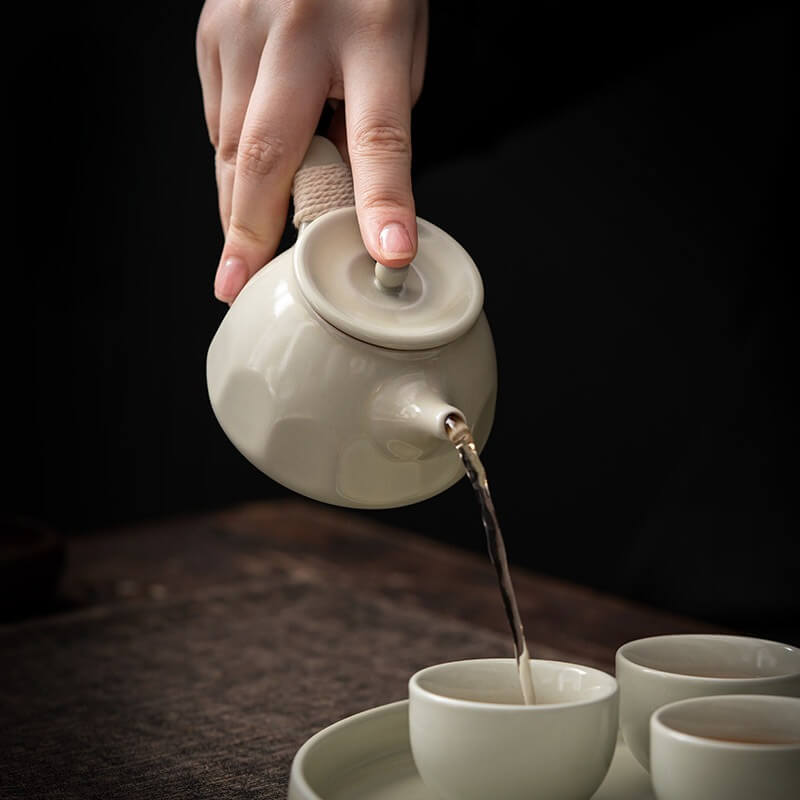 Minimalist Ceramic Side-Handle Teapot – Japanese Tea Set