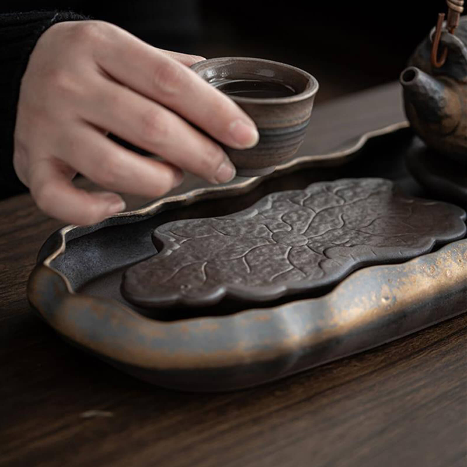 Japanese Tea Cup Set – Handcrafted Gold Minimalist Teapot Set