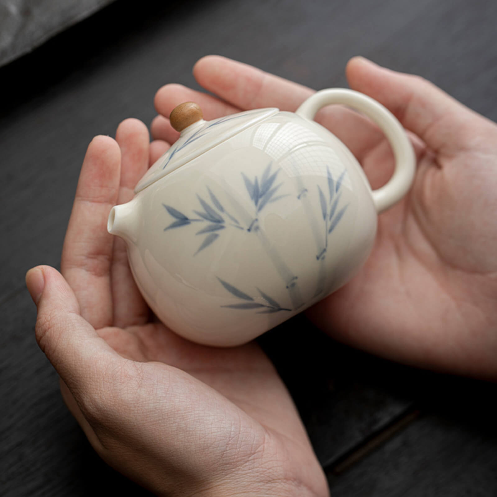 Traditional Japanese Tea Set – Hand-Painted Ceramic Teapot